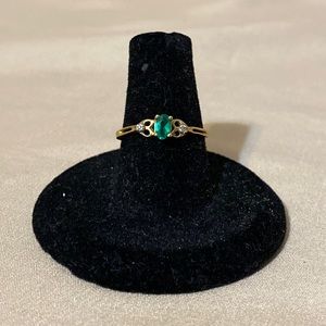 10k Gold Ring with green stone /diamonds